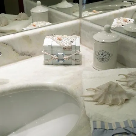 Dell'angelo Apartmanhotel 3*