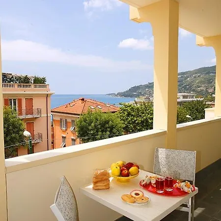 Dell'angelo 3* Ospedaletti