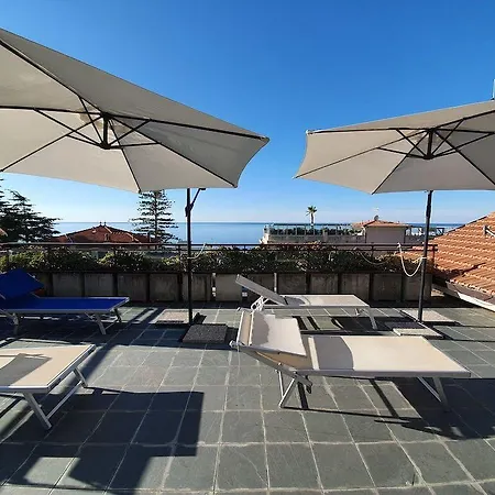 Dell'angelo 3* Ospedaletti