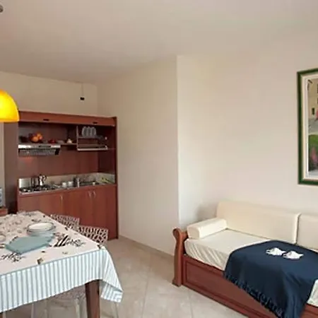 Dell'angelo Aparthotel 3*